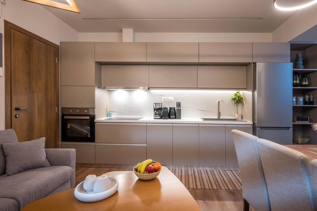 Amalia'S Luxury Apartment 2 Iraklion Buitenkant foto